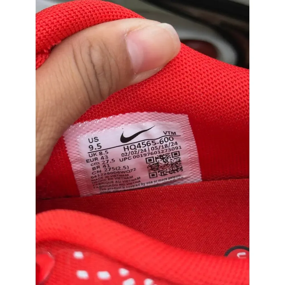 Nike Air Max DN SE HQ4565-600 Athletic Sneaker Men's 9.5 Red Mesh Gym Cushioned